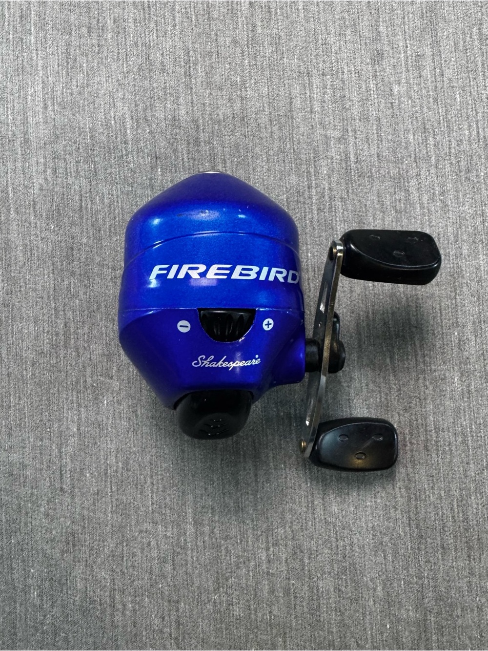 Shakespeare Firebird Spincast Fishing Reel, Blue, 3.0 : 1 Gear Ratio